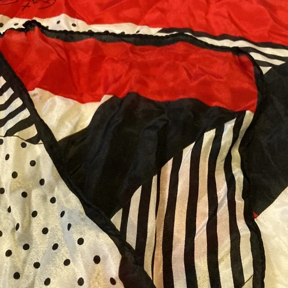 Gant Gaither gorgeous scarf size approximately 58” by 11” - Picture 3 of 5